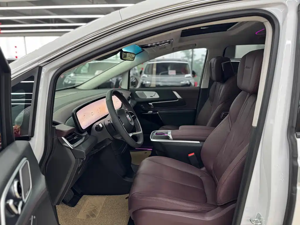 Buick Century 2023 2.0T мест