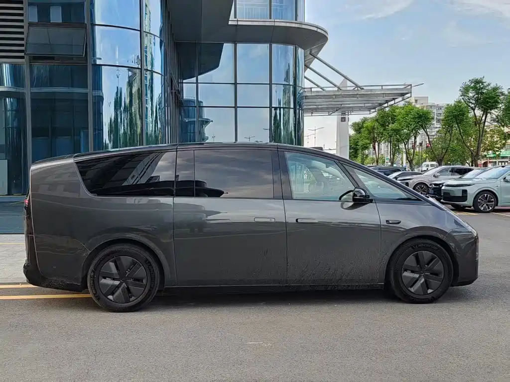 Li Auto Li MEGA — миниатюра 8