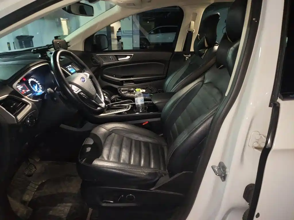 Ford Edge — миниатюра 16