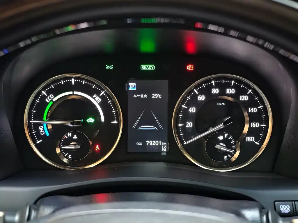 Lexus LM — миниатюра 24