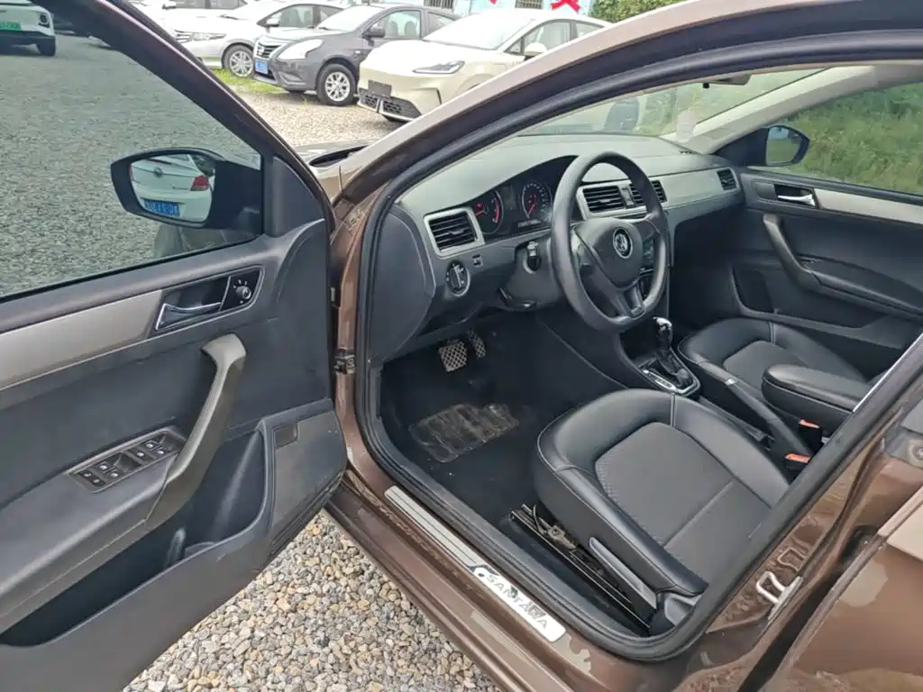 Volkswagen Santana — миниатюра 16