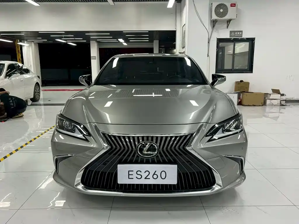 Lexus ES — миниатюра 2