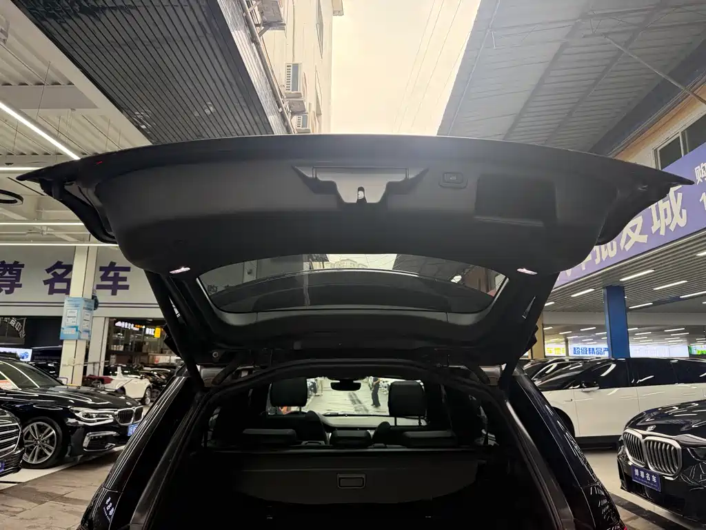 Land Rover Discovery Sport — миниатюра 18