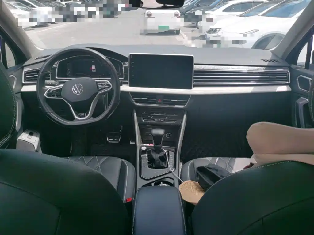 Volkswagen Tiguan L — миниатюра 13