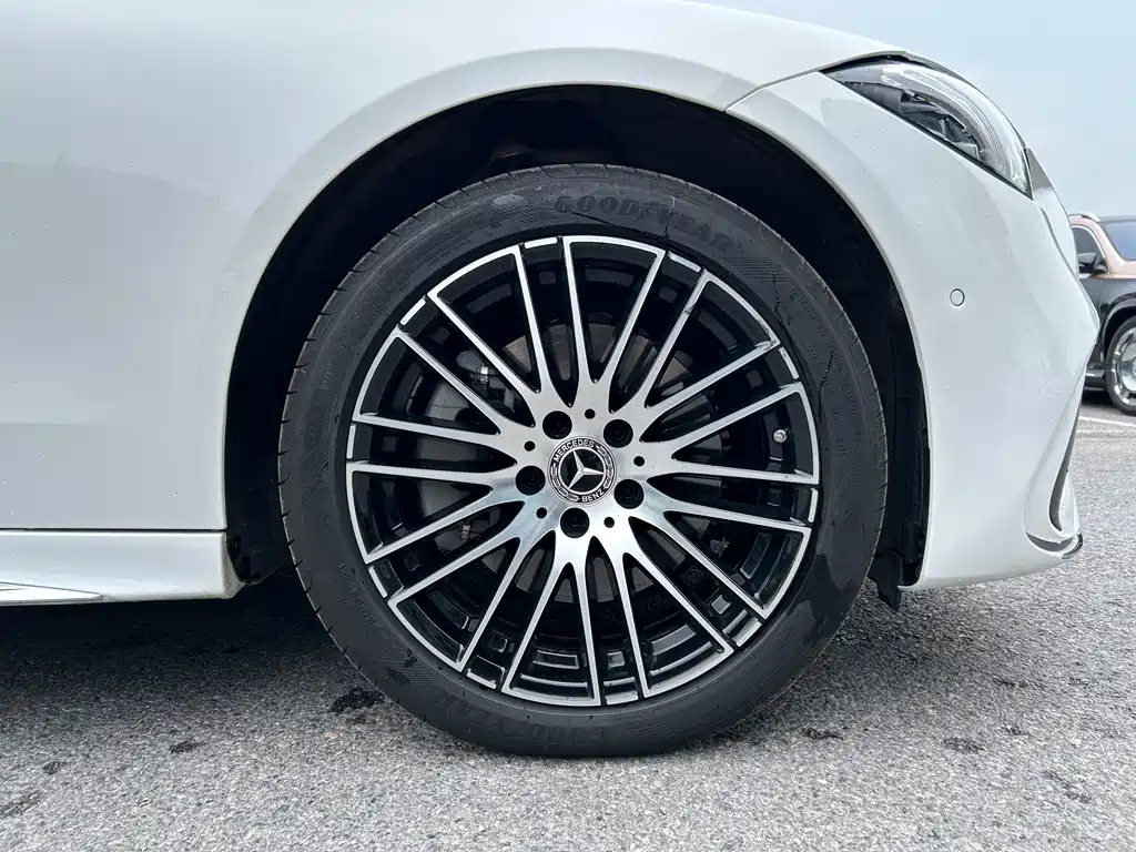 Mercedes-Benz C-Class — миниатюра 16