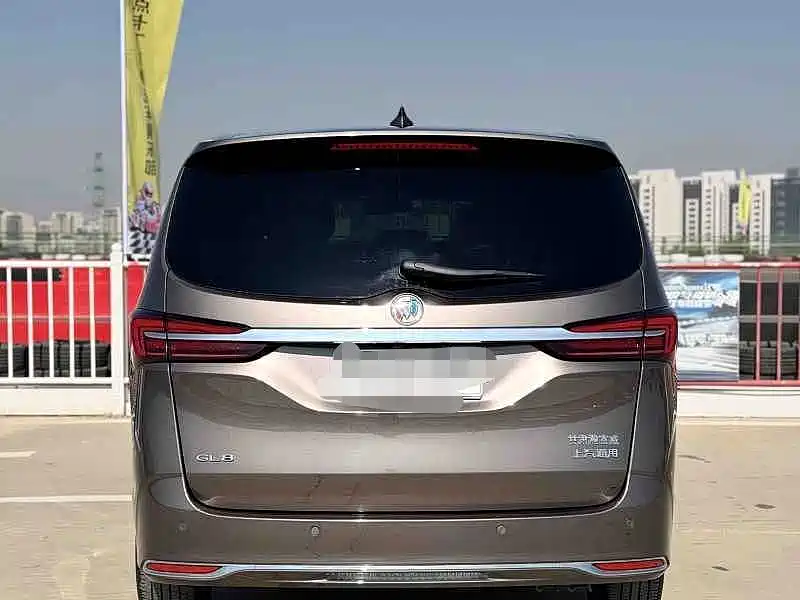 Buick GL8 — миниатюра 5