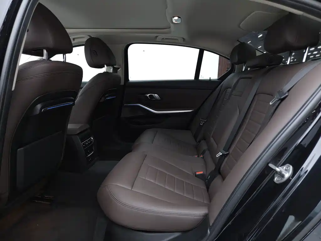 BMW 3 Series — миниатюра 9