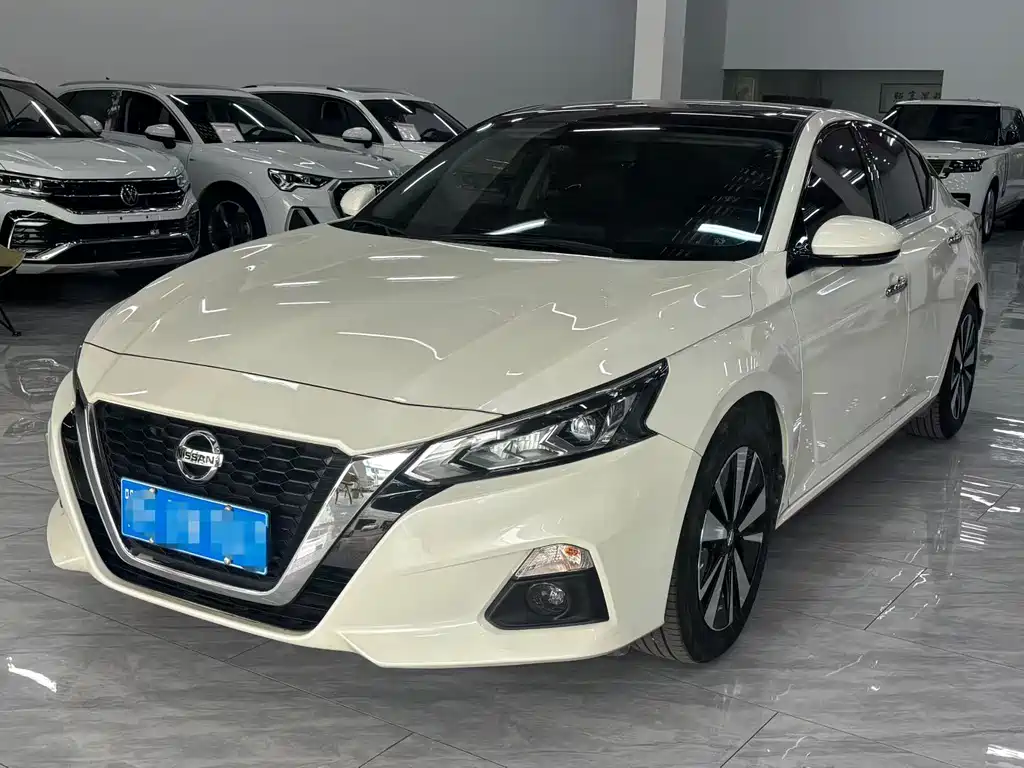Купить Nissan Teana