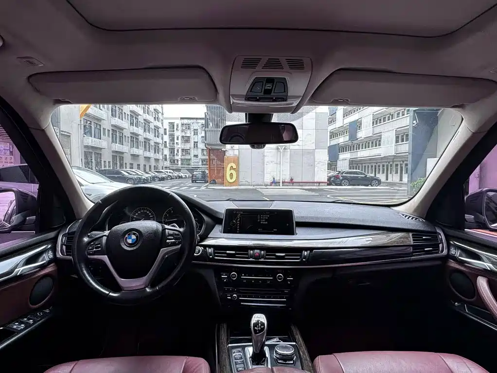 BMW X5 (Import) — миниатюра 5