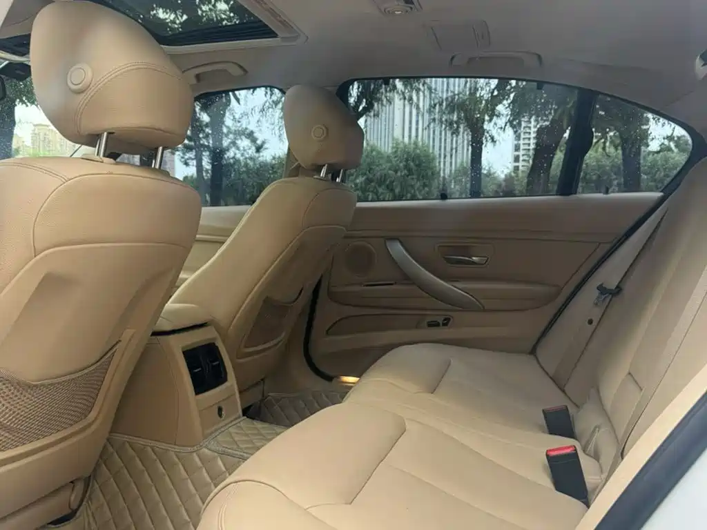 BMW 3 Series — миниатюра 14