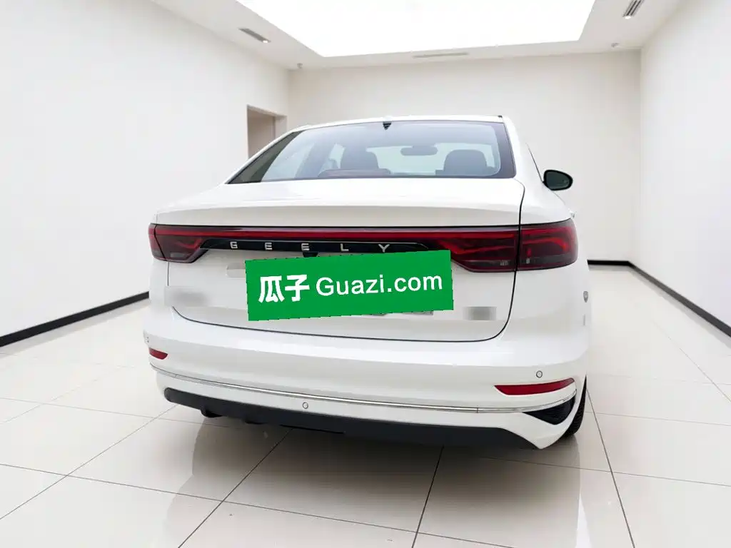 Geely Emgrand — миниатюра 3
