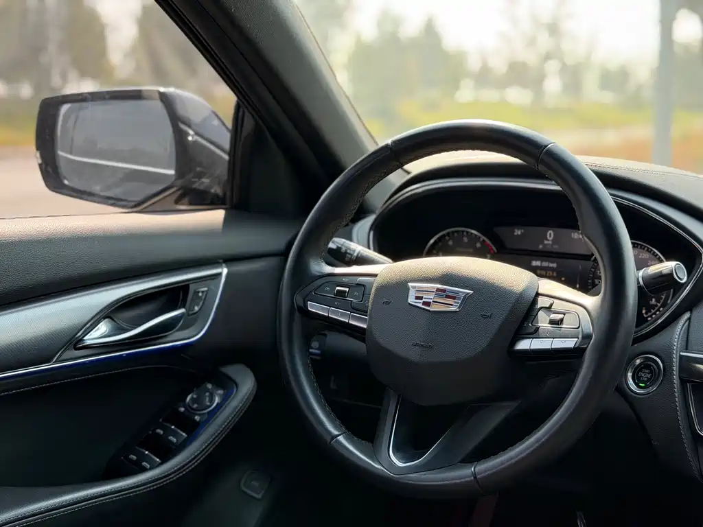Cadillac CT5 — миниатюра 11