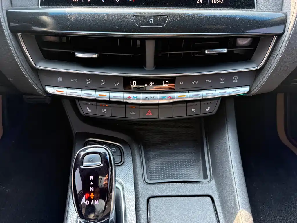 Cadillac CT5 — миниатюра 18