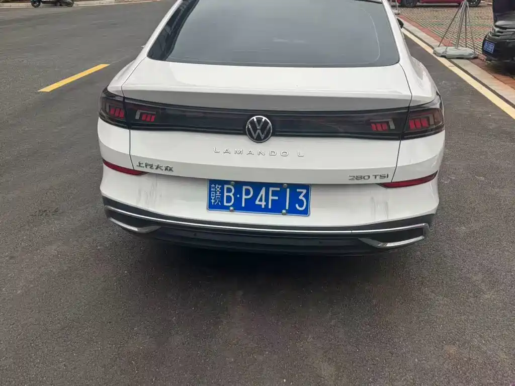 VOLKSWAGEN LINGDU