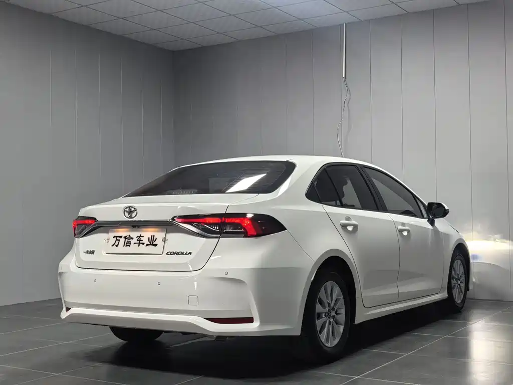 Toyota Corolla — миниатюра 5