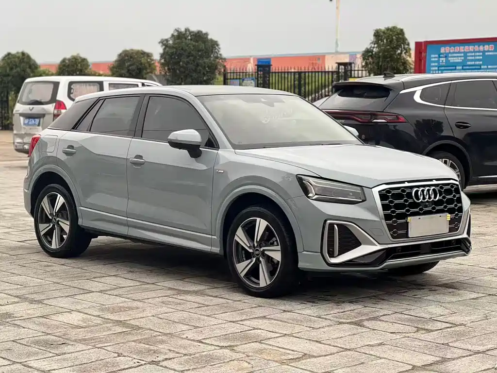 Audi Q2L — миниатюра 3