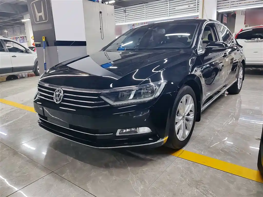 Volkswagen Magotan 2016