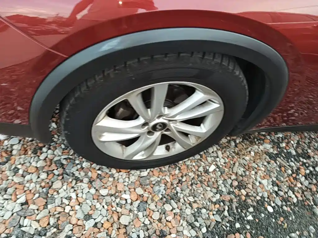 Infiniti QX30 — миниатюра 23