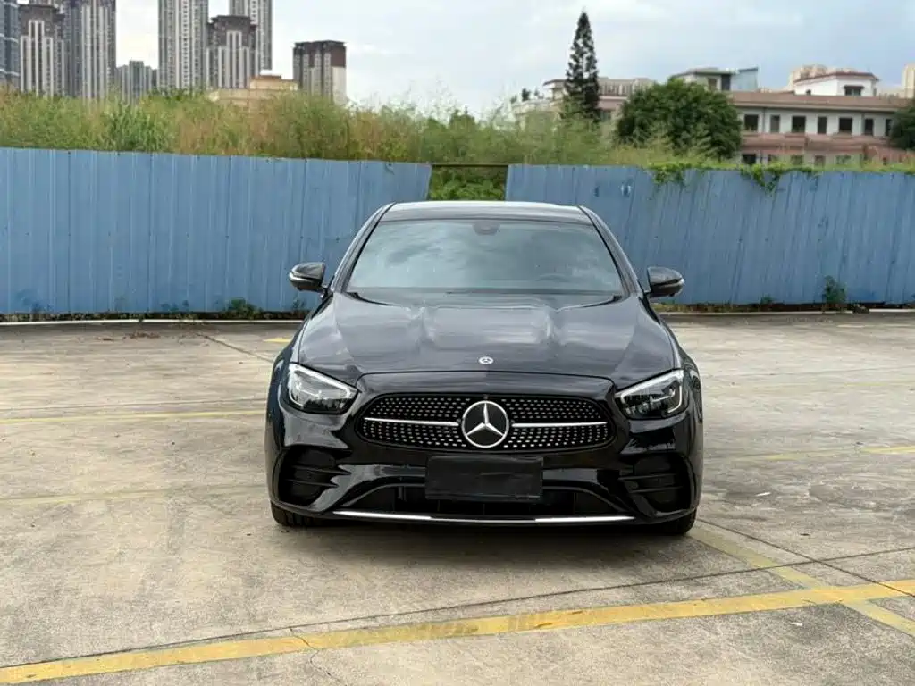 Mercedes-Benz E-Class — миниатюра 2