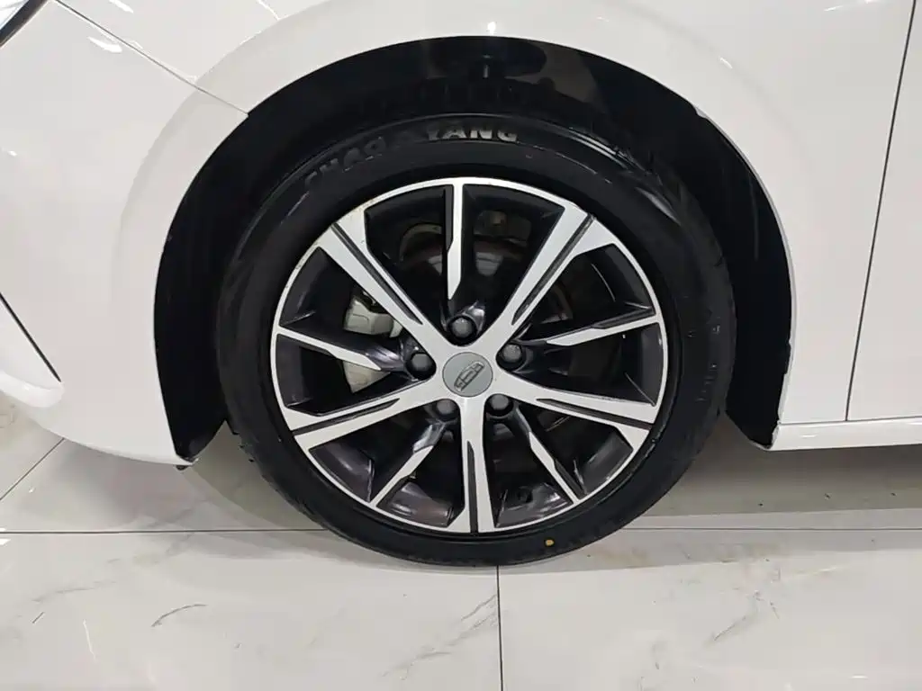 Geely Emgrand — миниатюра 23