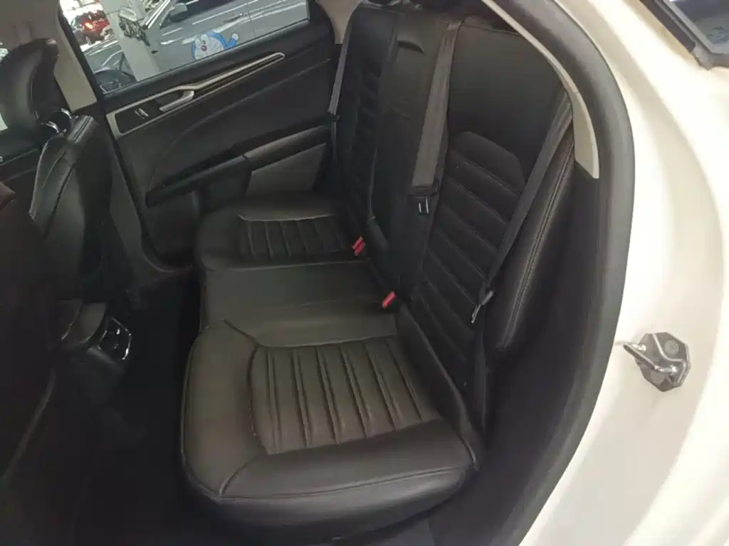 Ford Mondeo — миниатюра 17
