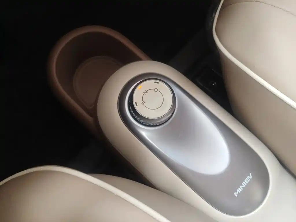 Wuling MINIEV — миниатюра 14
