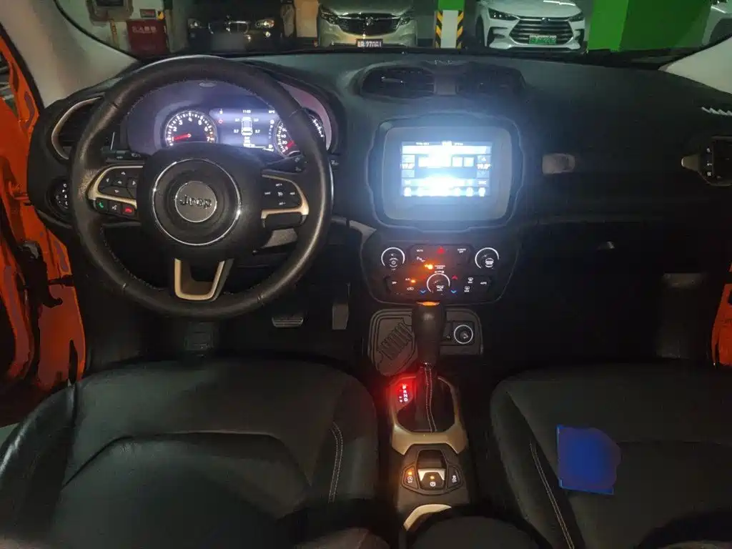 Jeep Renegade — миниатюра 5