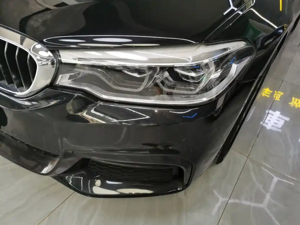 BMW 5 Series — миниатюра 24
