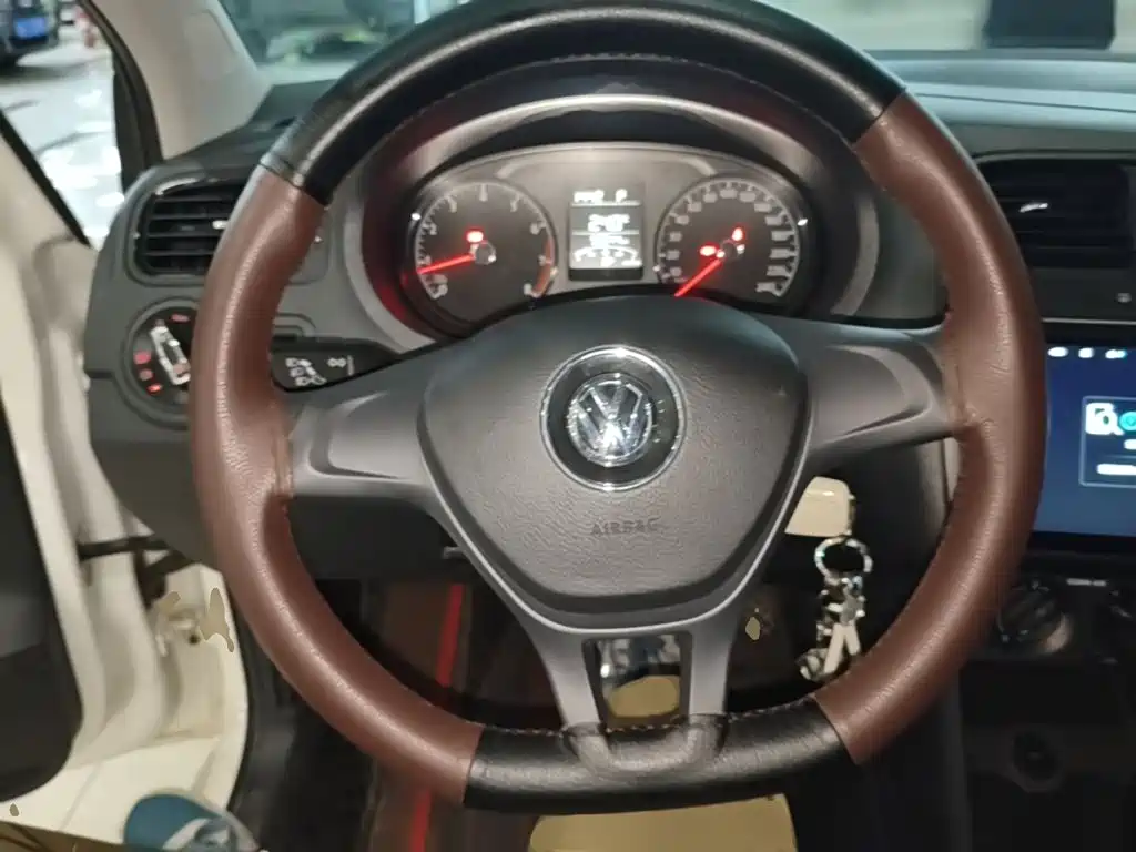 Volkswagen Polo — миниатюра 11