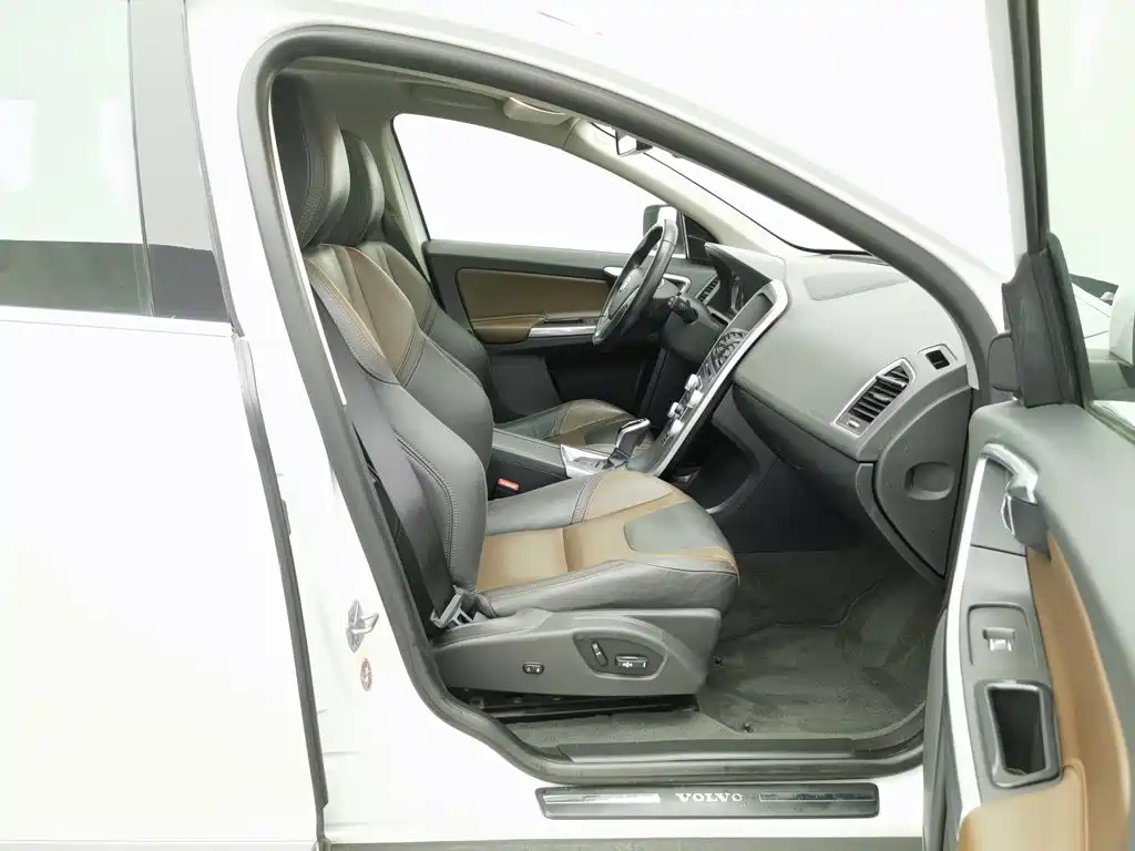 Volvo XC60 — миниатюра 23