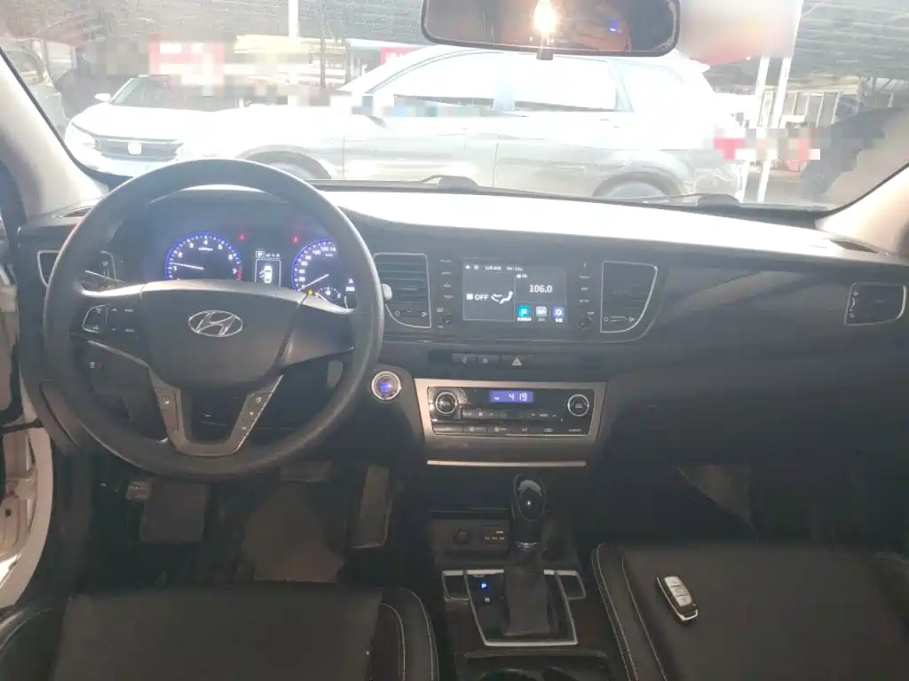 Hyundai Mistra — миниатюра 10