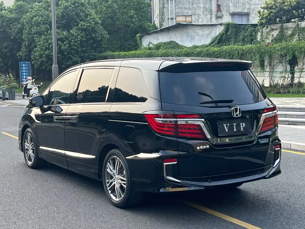 Honda Elysion — миниатюра 34