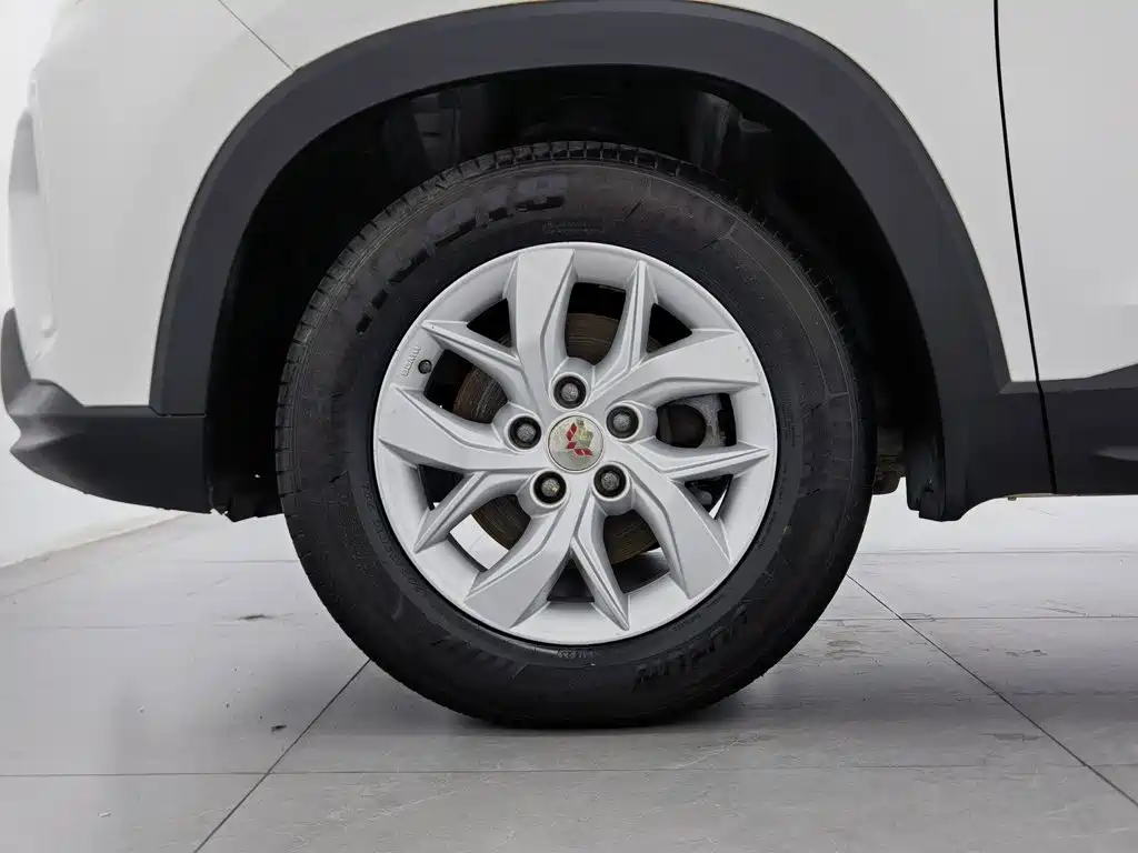 Wuling Hongguang S3 — миниатюра 17