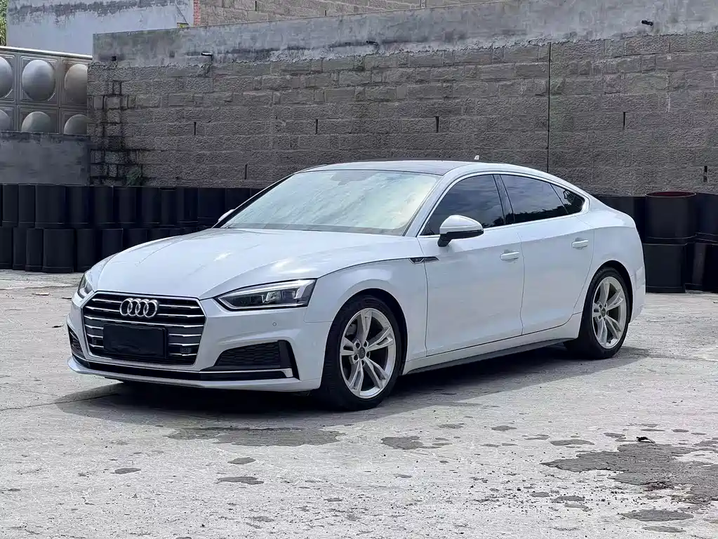 Audi A5 (Import)