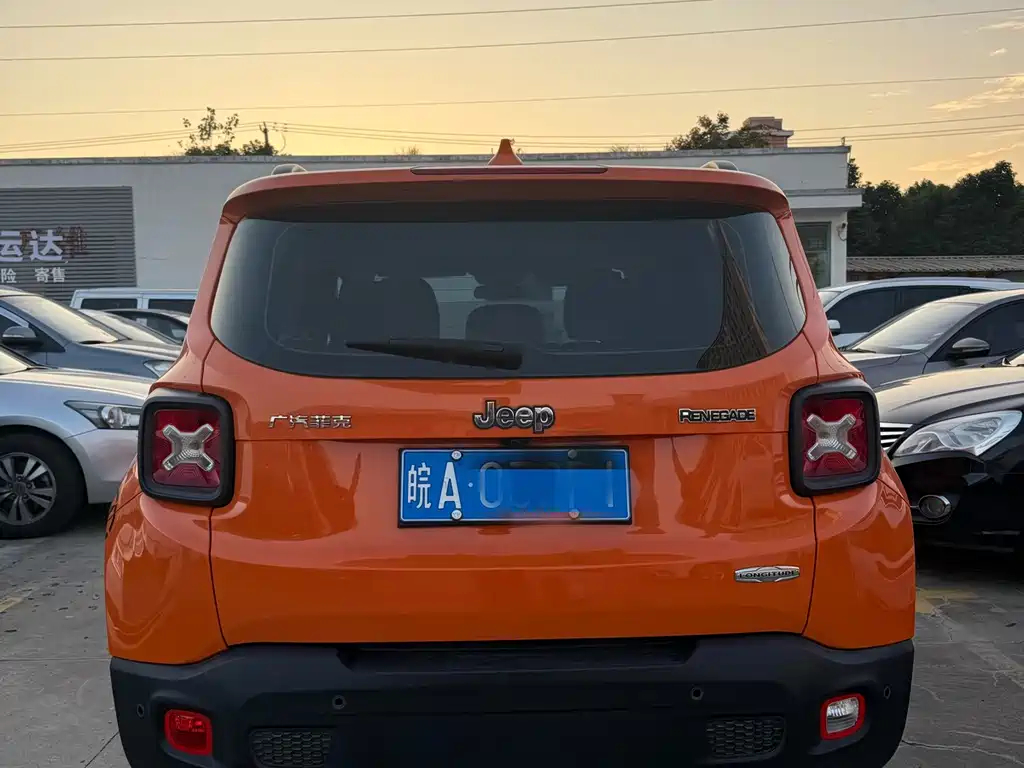 Jeep Renegade — миниатюра 7
