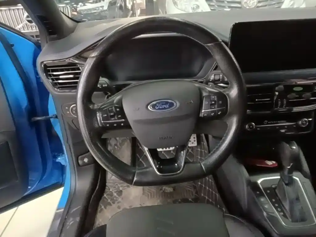 Ford Focus — миниатюра 11