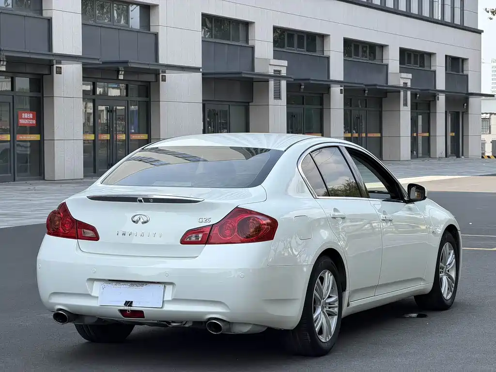 Infiniti G — миниатюра 6