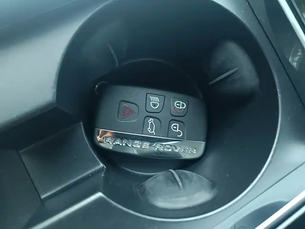 Land Rover Velar — миниатюра 9