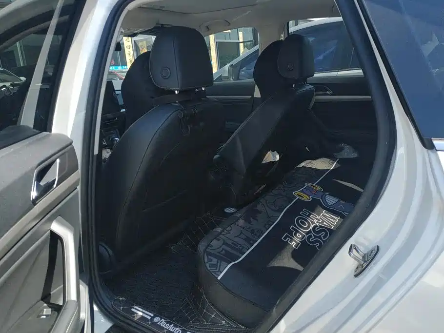 Volkswagen Lavida — миниатюра 11
