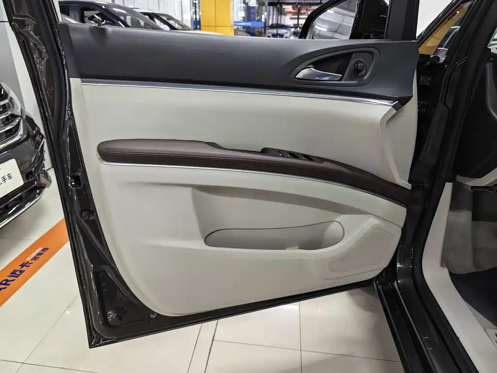 Buick GL8 2021 652T Comfort