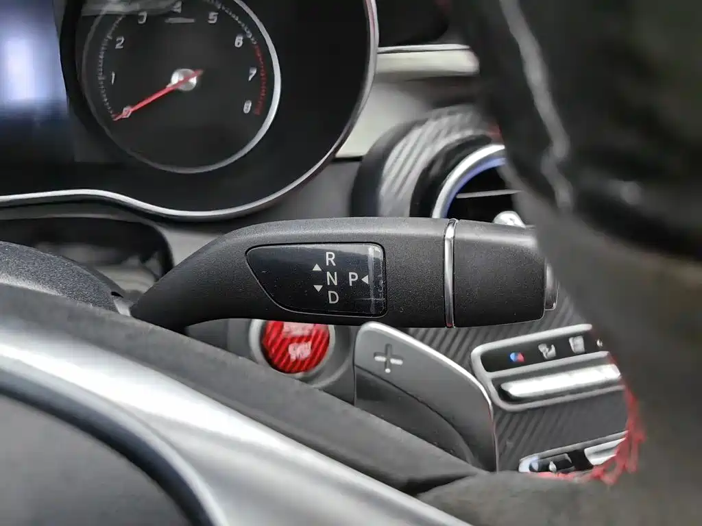 Mercedes-Benz C-Class — миниатюра 13