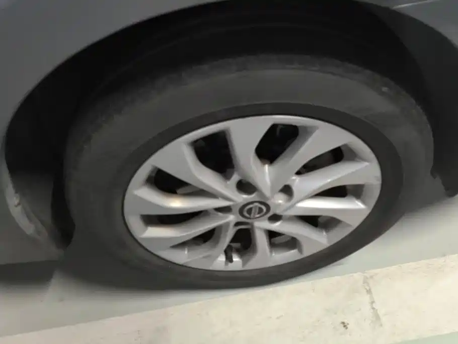 Nissan Sylphy — миниатюра 6