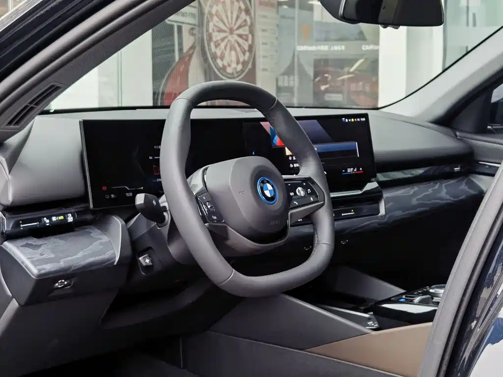 BMW I5