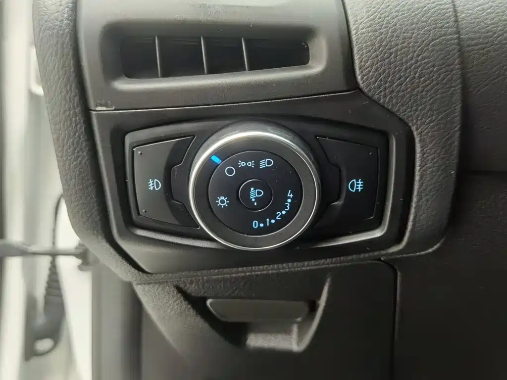 Ford Focus — миниатюра 21
