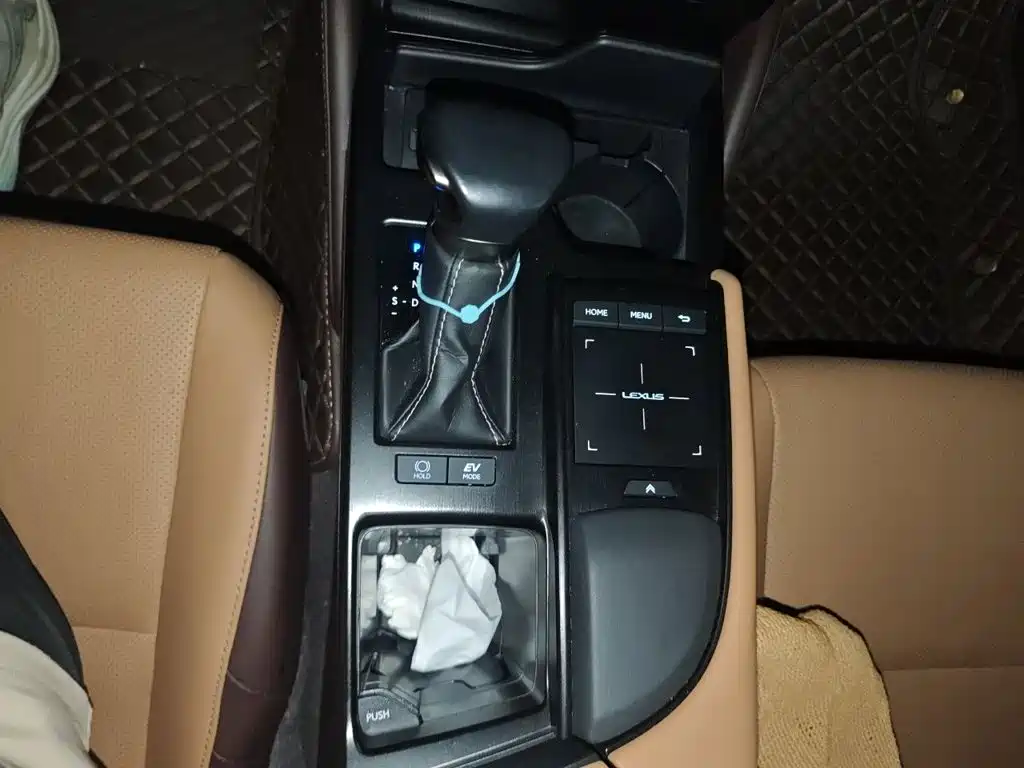 Lexus ES — миниатюра 7