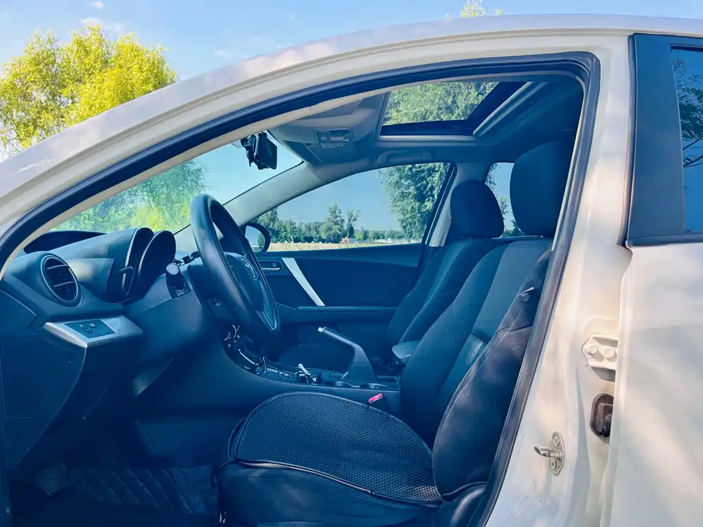 Mazda 3 Xingcheng — миниатюра 4