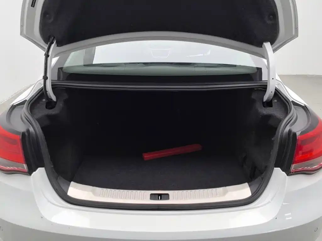 Chevrolet Malibu — миниатюра 16