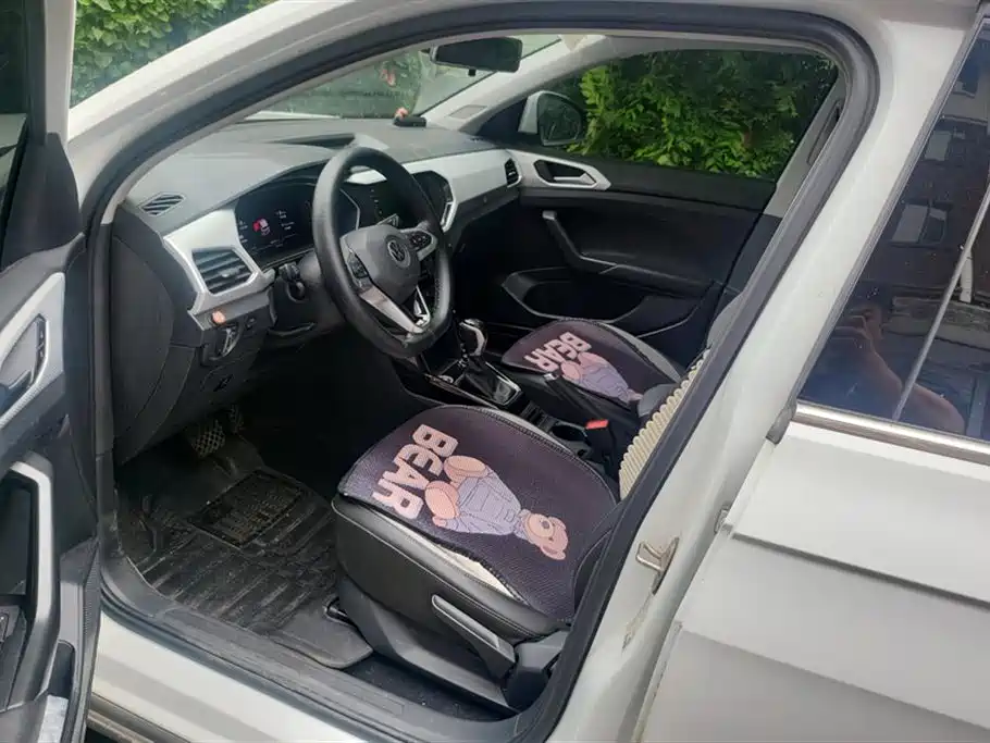 Volkswagen Tacqua 2021 1.5L AT Smart Connect