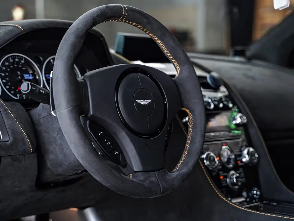 Aston Martin DBS 2009 6.0 Touchtronic Coupe