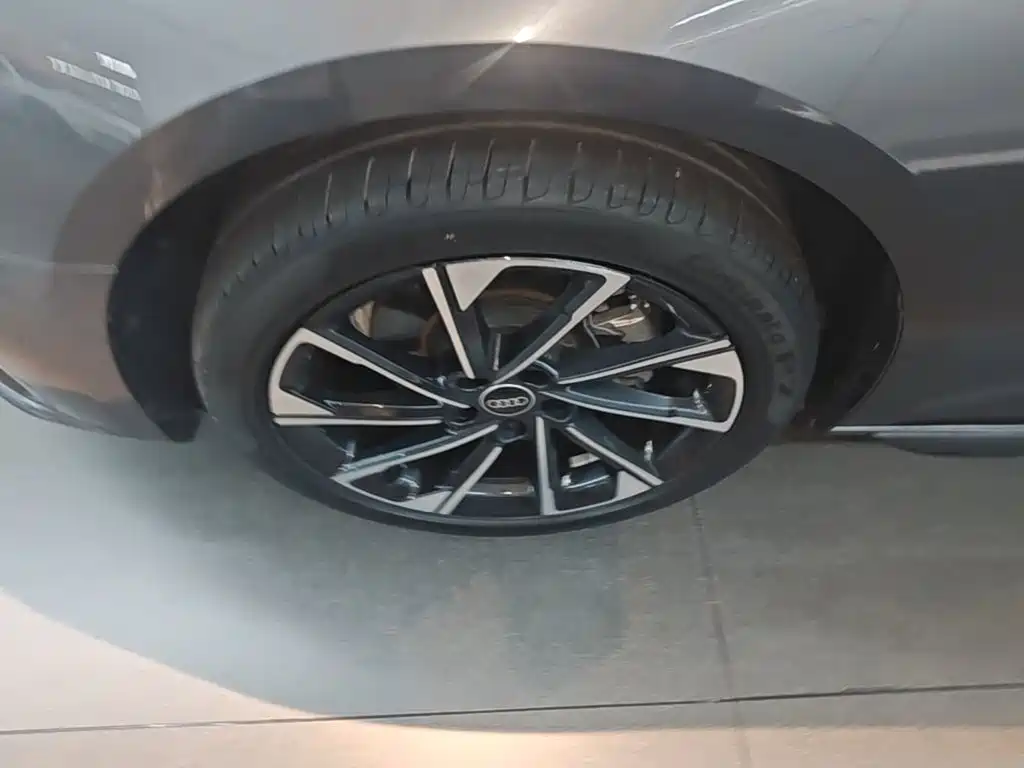 Audi A4L — миниатюра 23